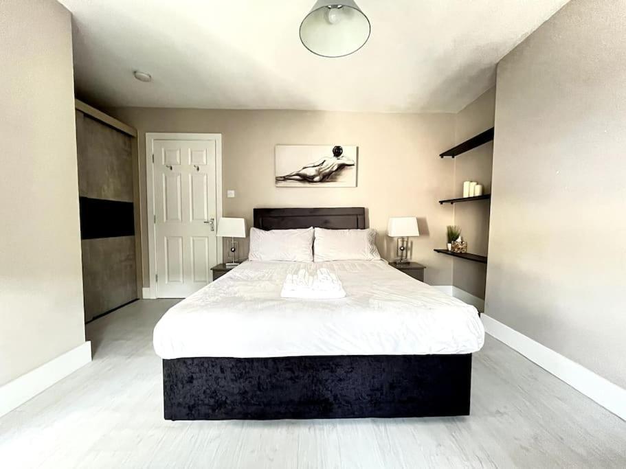 Central Winchester Serviced Apartments מראה חיצוני תמונה