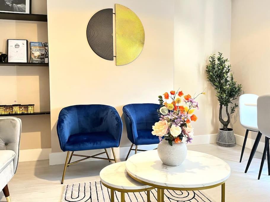 Central Winchester Serviced Apartments מראה חיצוני תמונה